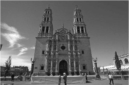 &#x00A9; Peter Langer/EPD Photos The Roman Catholic cathedral in the capital, Chihuahua, is built of pink stone. It took almost 100 years to complete. 
