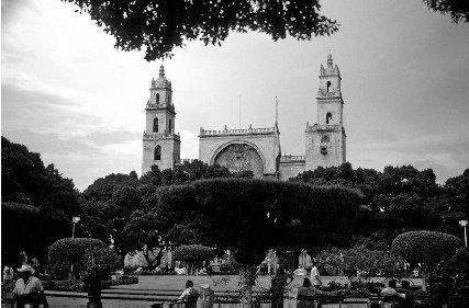 &#x00A9; Peter Langer/EPD Photos The Roman Catholic cathedral in the capital, M&#x00E9;rida, lies on one side of the Plaza Mayor, a wide square with trees and park benches.