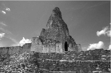&#x00A9; Peter Langer/EPD Photos Xpuhil Tower on Structure I, part of the ancient ruins preserved in the Calakmul Biosphere Reserve.