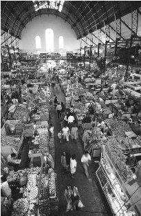 &#x00A9; Robert Frerck/Woodfin Camp The Hidalgo Market in the capital, Guanajuato, was built in the late 1800s. 