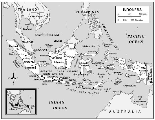 LOCATION: 95°1′ to 141°2′ E; 6°5′ N to 11° S. BOUNDARY LENGTHS: Malaysia, 1,782 kilometers (1,110 miles); Papua New Guinea, 820 kilometers (510 miles); total coastline, 54,716 kilometers (33,996 miles). TERRITORIAL SEA LIMIT: 12 miles.