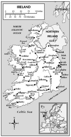 LOCATION: 51°30′ to 55°30′ N; 6° to 10°30′ W. BOUNDARY LENGTHS: Northern Ireland, 434 kilometers (270 miles); total coastline, 3,169 kilometers (1,969 miles). TERRITORIAL SEA LIMIT: 3 miles.